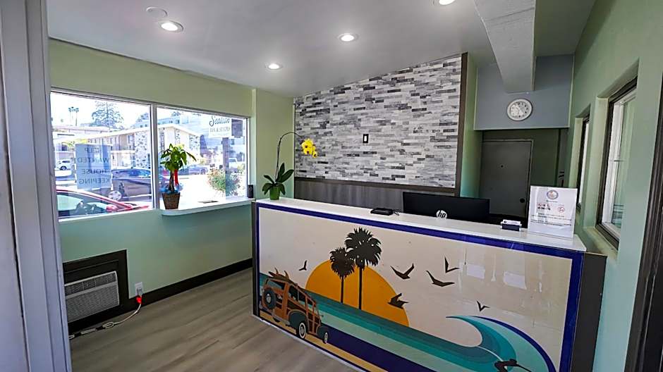 SeaSide Inn & Suites