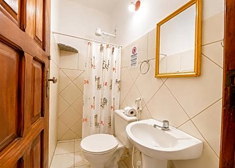 Basic Double Room with External Bathroom
