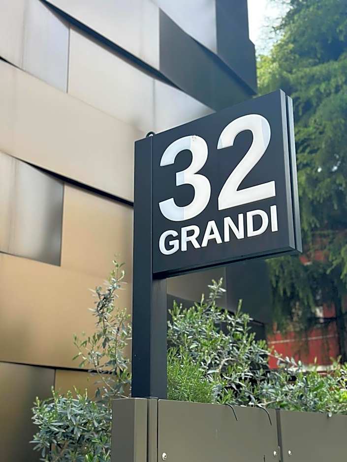 GRANDI 32 Boutique Residence