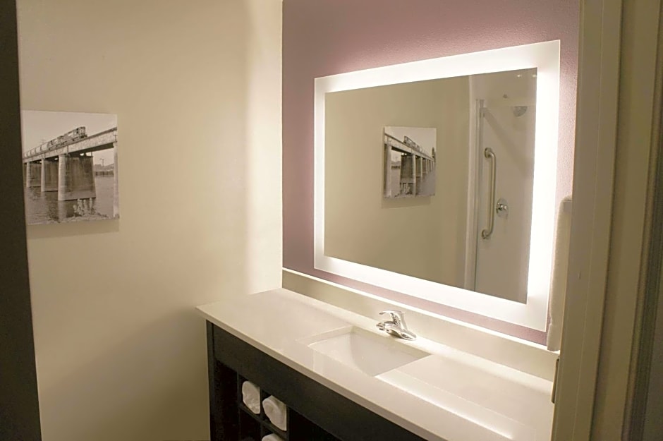 La Quinta Inn & Suites by Wyndham Chattanooga - Lookout Mtn
