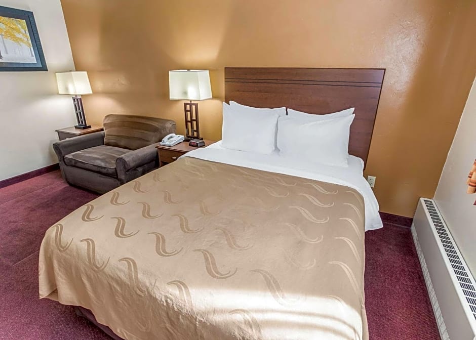 Quality Inn & Suites Downtown