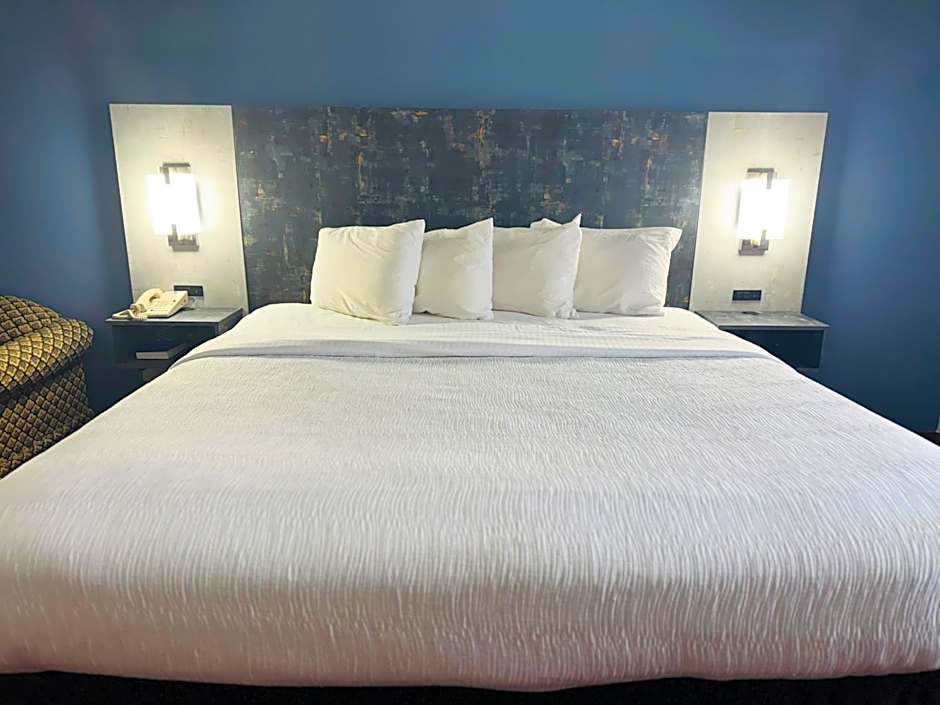 FairBridge Inn & Suites Cleburne