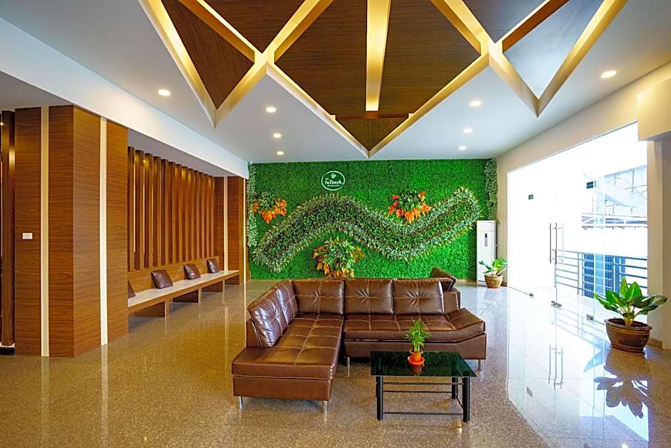 Intouch Riverside Hotel