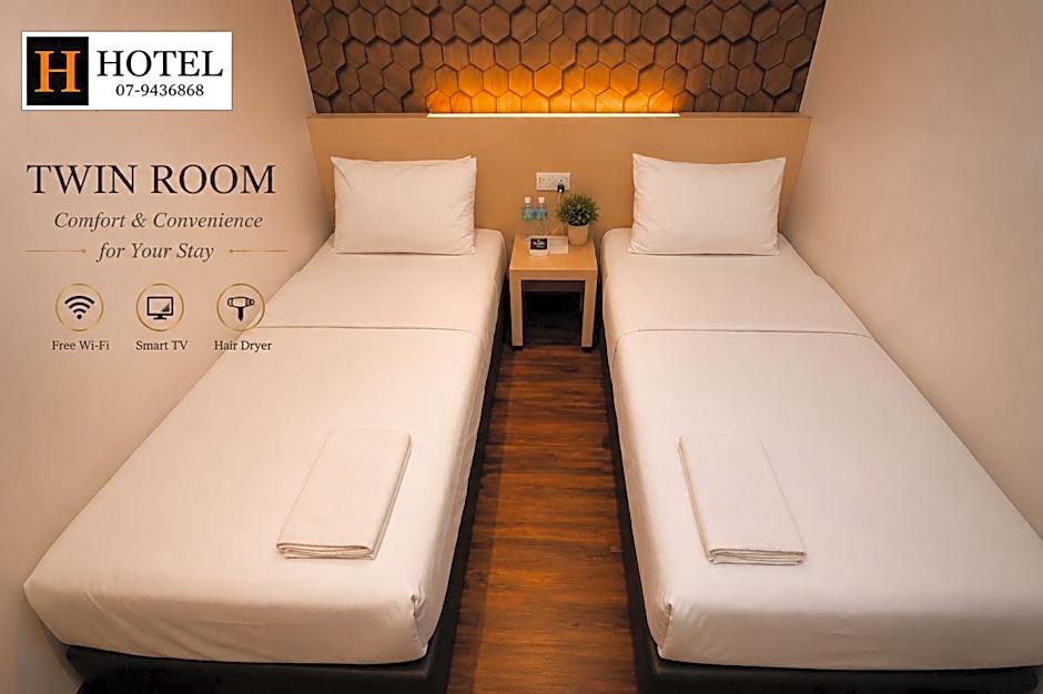 H hotel