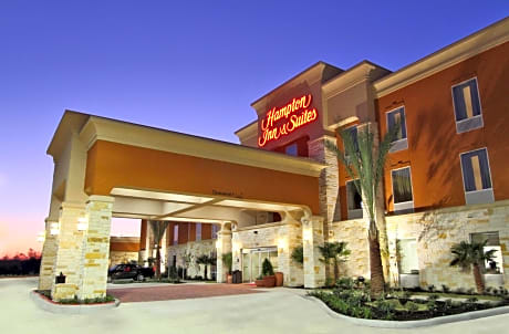 Hampton Inn & Suites Winnie