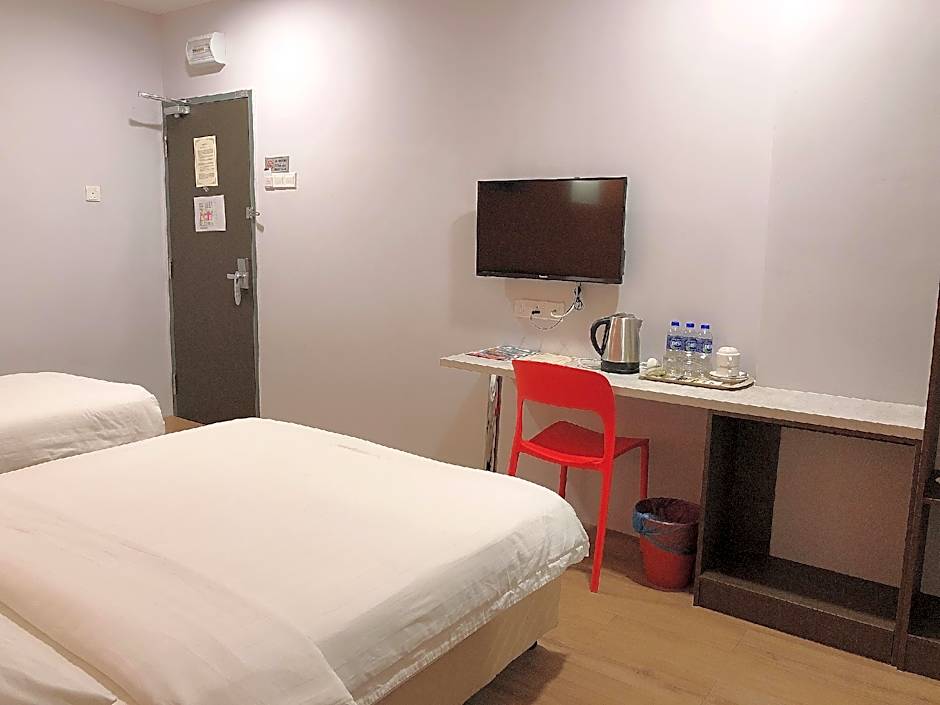 Foto 1 daripada 3 — 1 Queen Bed and 1 Twin Bed