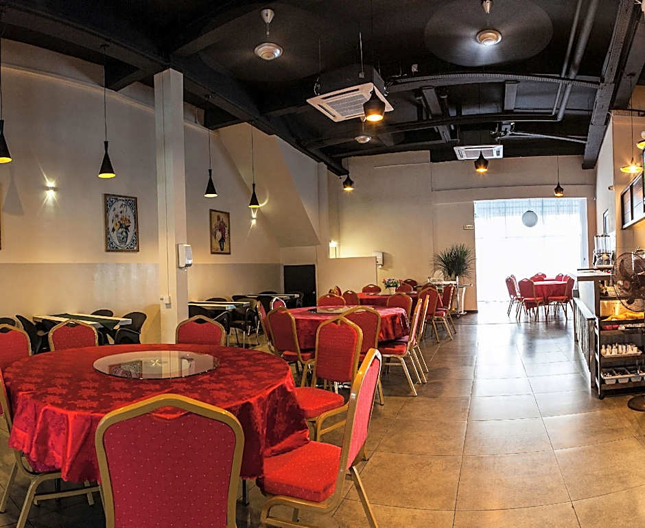 Paragon Lutong Hotel