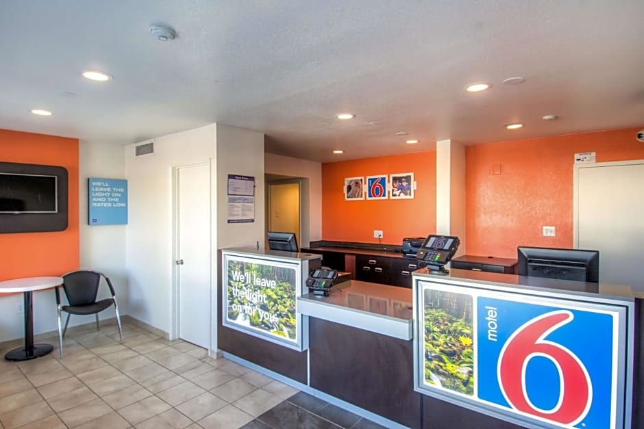 Motel 6-Redding, CA - North