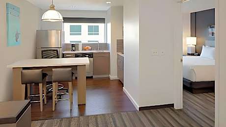 One-Bedroom Fitness Suite