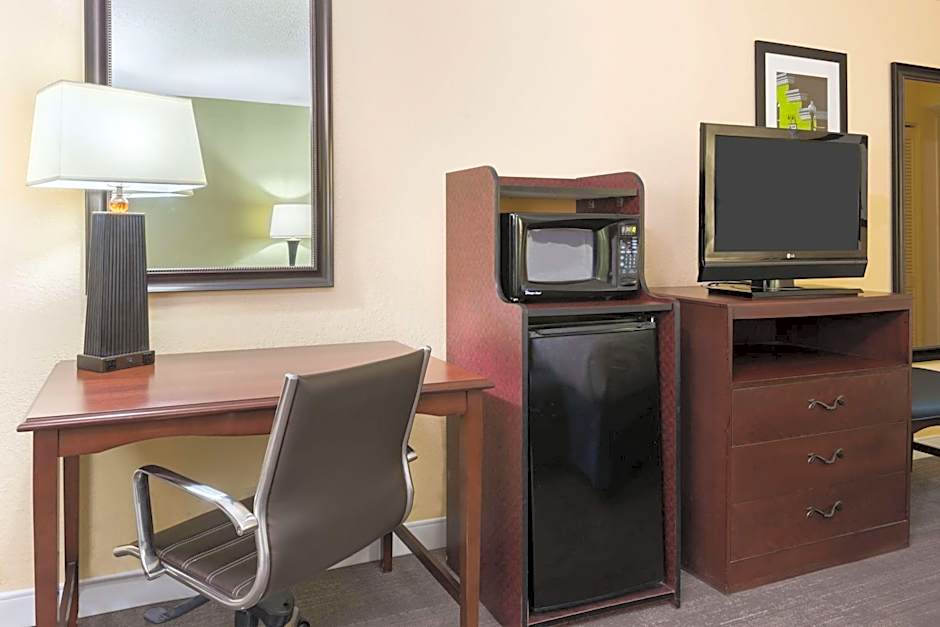 Hampton Inn By Hilton Raleigh/Cary