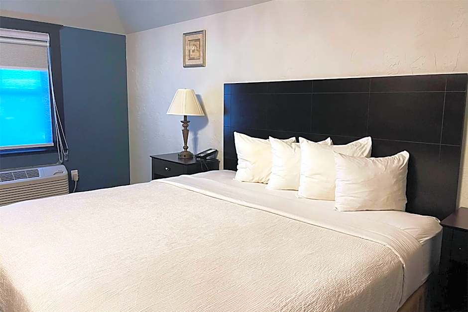 Chateau Hotel and Conference Center