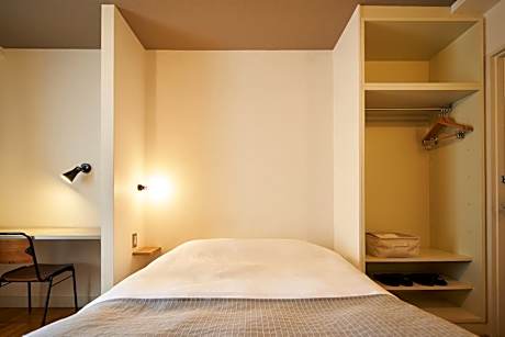 Double Room with Shared Bathroom - Non-Smoking