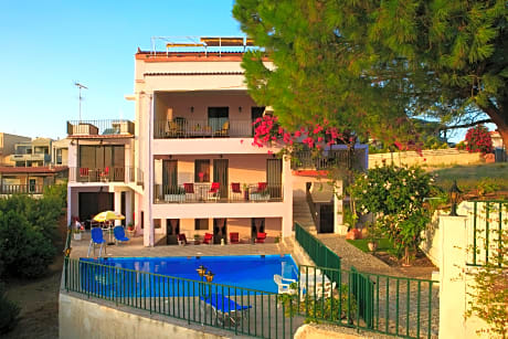 Stroubis Studios