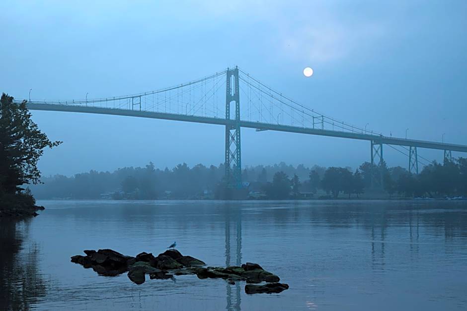 Holiday Inn Express Hotel & Suites Watertown - Thousand Islands By IHG