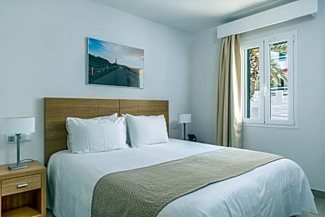 APARTMENT CAPACITY 4 ONE BEDROOM