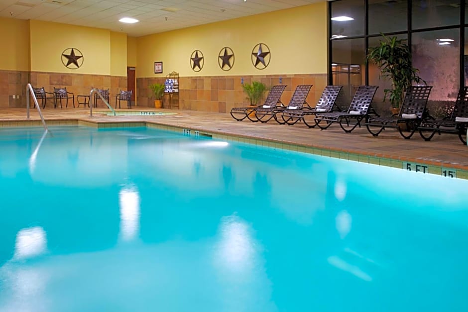 Holiday Inn Hotel and Suites Beaumont-Plaza I-10 & Walden, an IHG Hotel