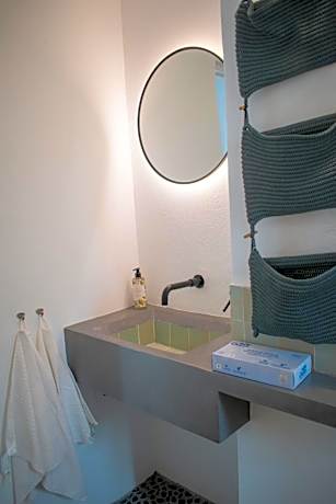 Three-Bedroom House - Annex