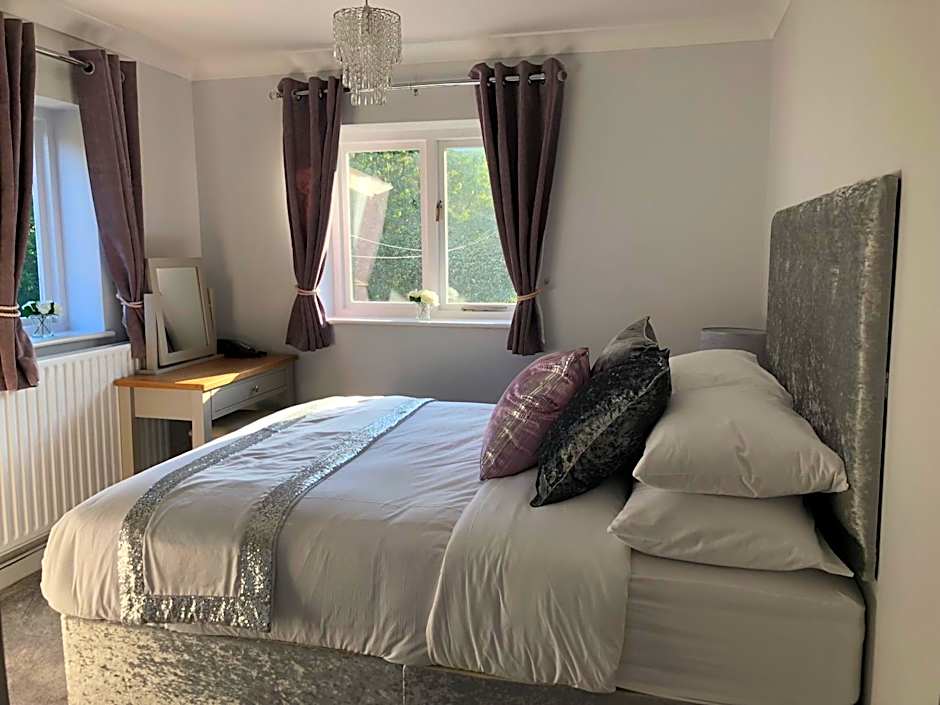 Old Hunters Lodge Whipsnade Limited