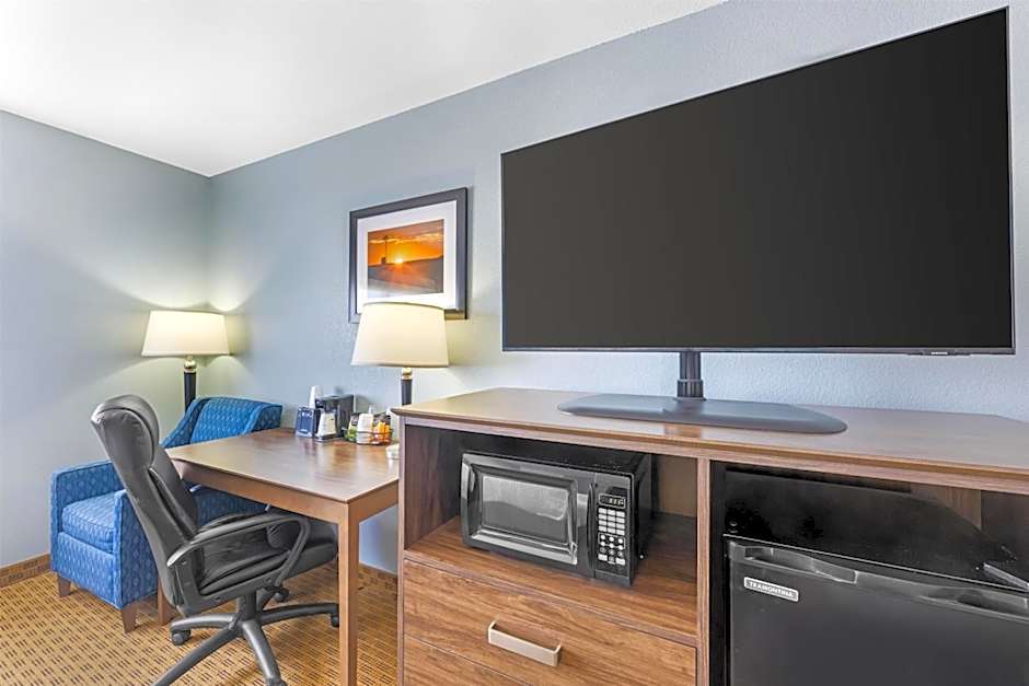 Best Western South Plains Inn & Suites