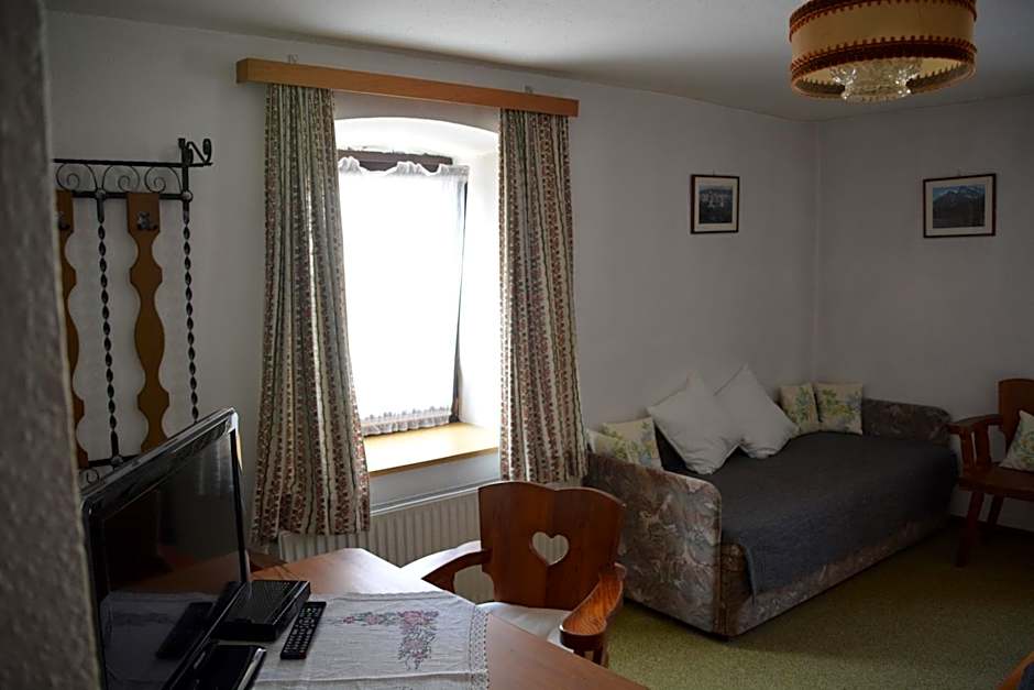Photo 1 of 7 of 1 Extra Bed