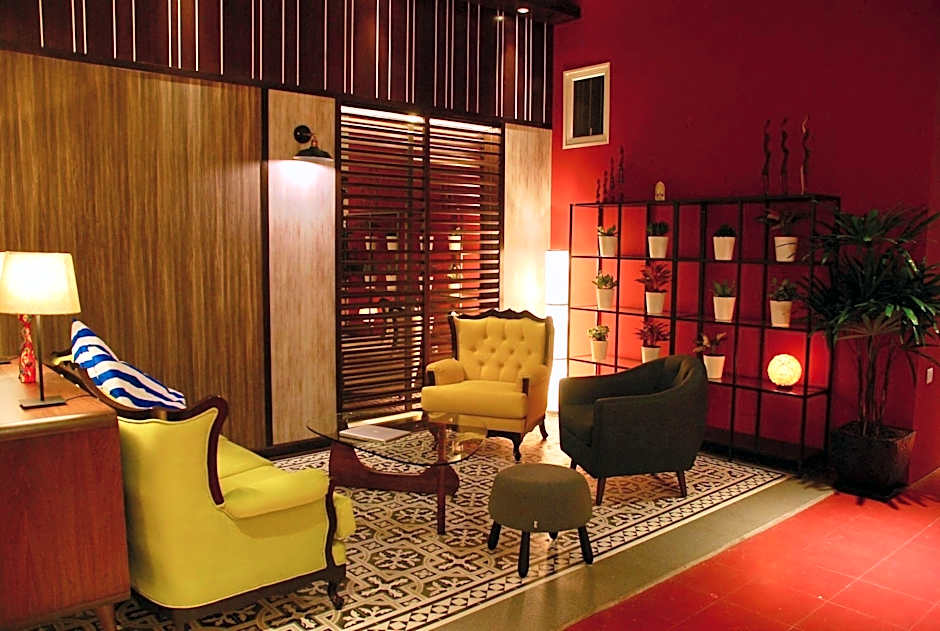 iStay Hotel