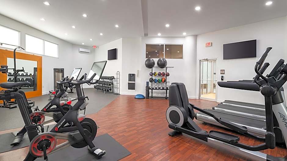 Embassy Suites By Hilton Crystal City - National Airport