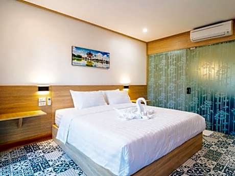 Standard Double Room (No View)