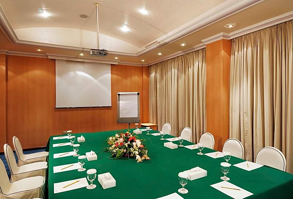 Hotel Muscat Holiday