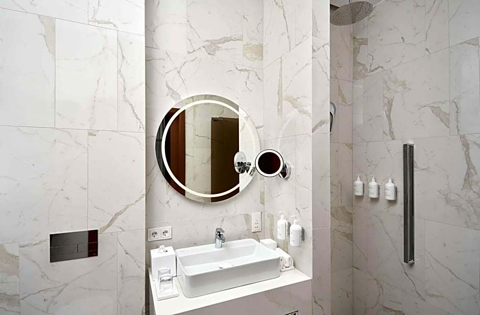 Iceland Parliament Hotel, Curio Collection by Hilton