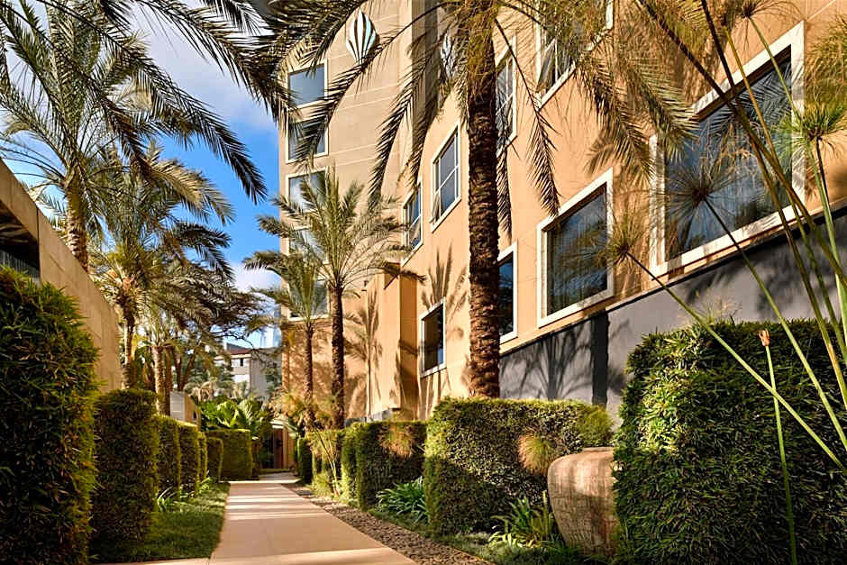 Sankara Nairobi, Autograph Collection