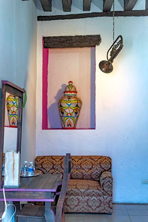 HOTEL BACANTES