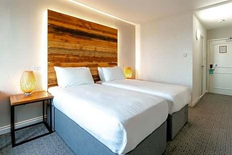 Twin Room - Non-Smoking