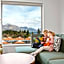 Holiday Inn Express And Suites Queenstown By IHG
