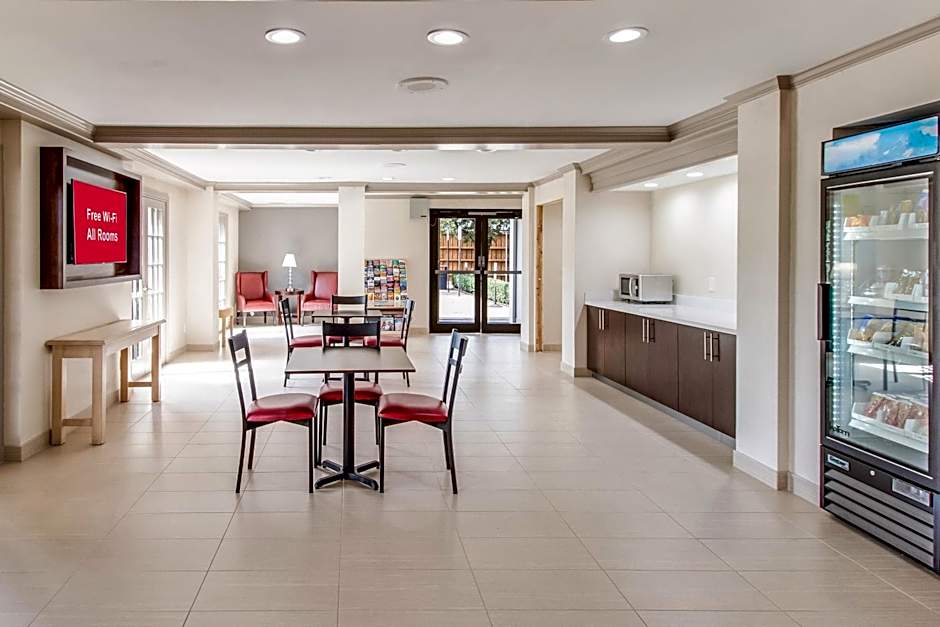 Red Roof PLUS+ Dallas - Addison