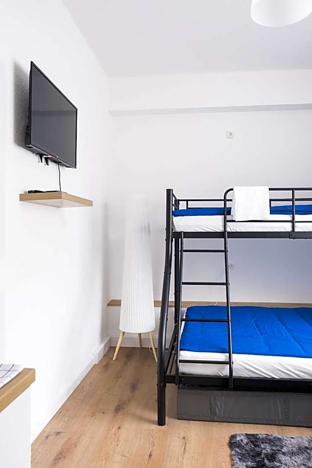 Hostel MaRu Living C9