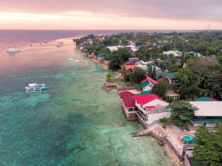 Pescadores Suites Moalboal