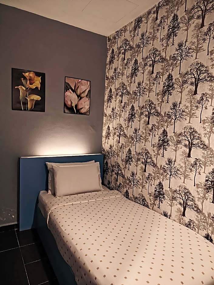 Kozi Hotel - Bukit Indah