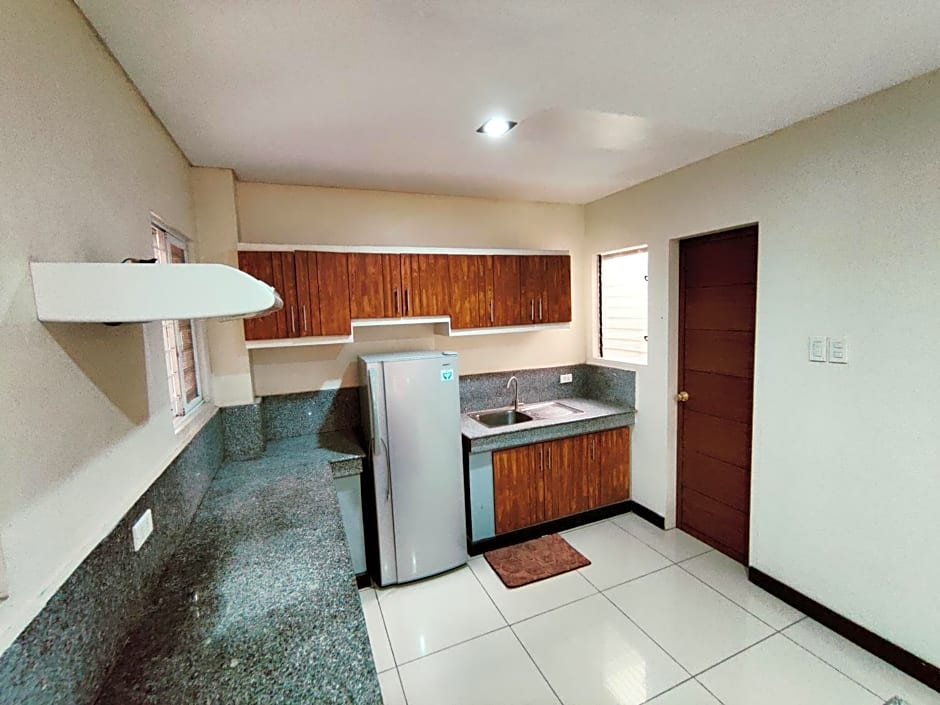 Executive Tulip Apartelle