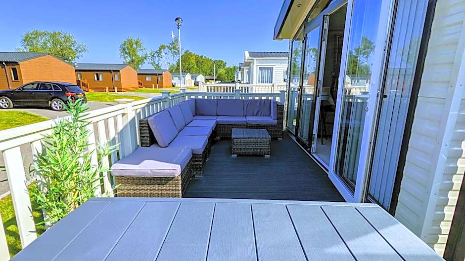 Tattershall Lakes - Merlin Point