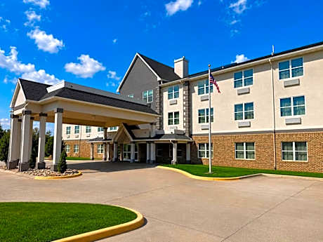 Heritage Hotel and Suites