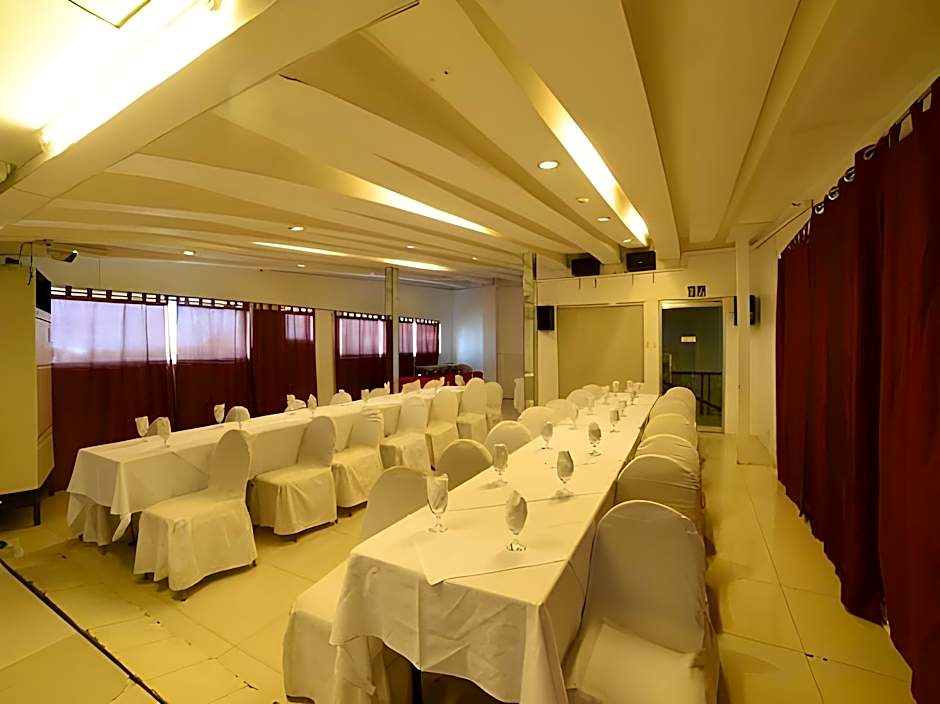 Marcian Business Hotel