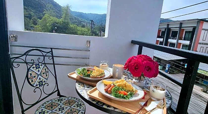 Kamala Havana Hotel And Cafe