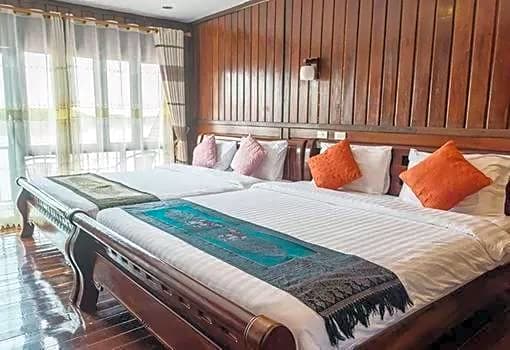 Riverside Chiangkhan