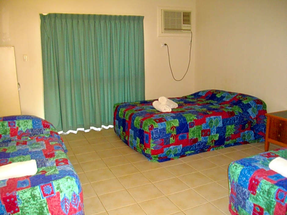 Kurrimine Beach Motel