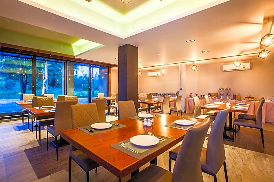 The Glory Gold Hotel