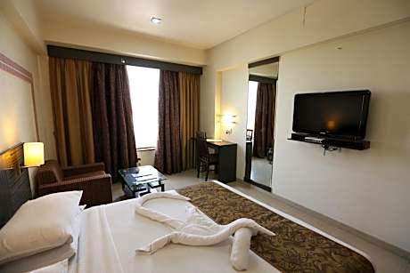 Deluxe Double or Twin Room (Extra 10% Discount on Room Rate)