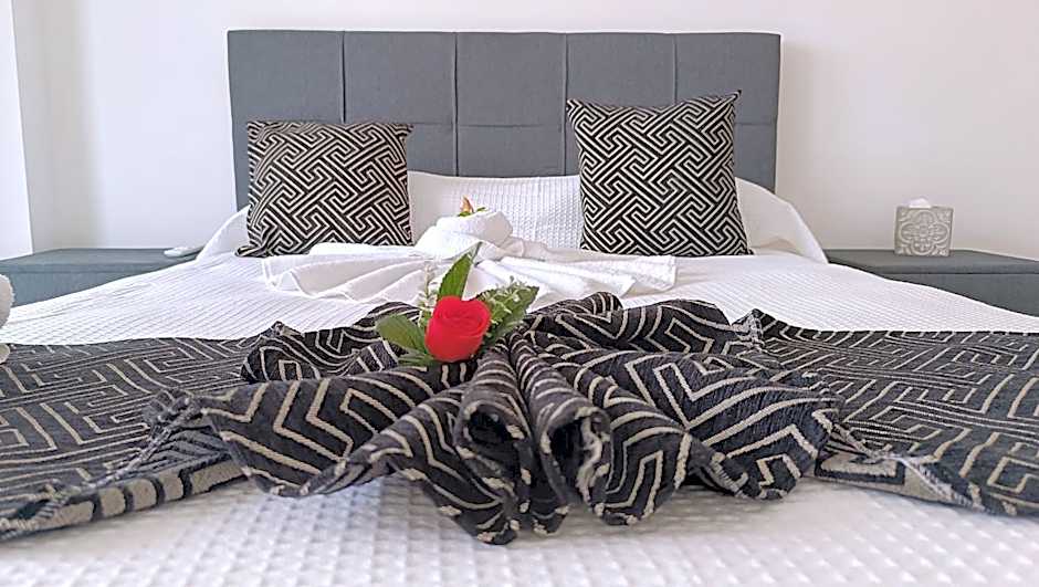 Larvella Estia Luxury Suites