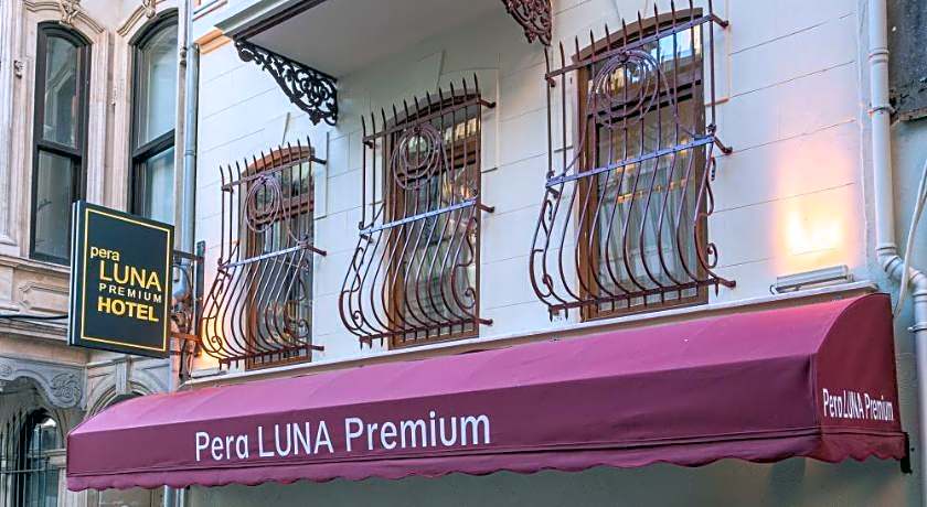 PERALUNA PREMIUM HOTEL