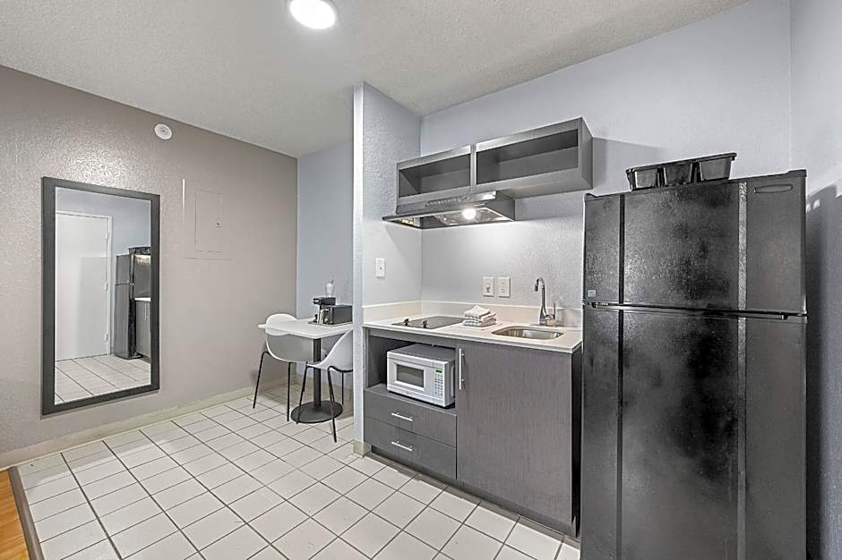 Studio 6-Roswell, GA - Atlanta