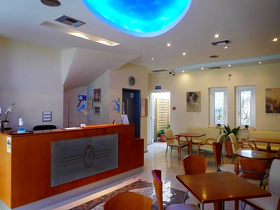 Efstratios Hotel